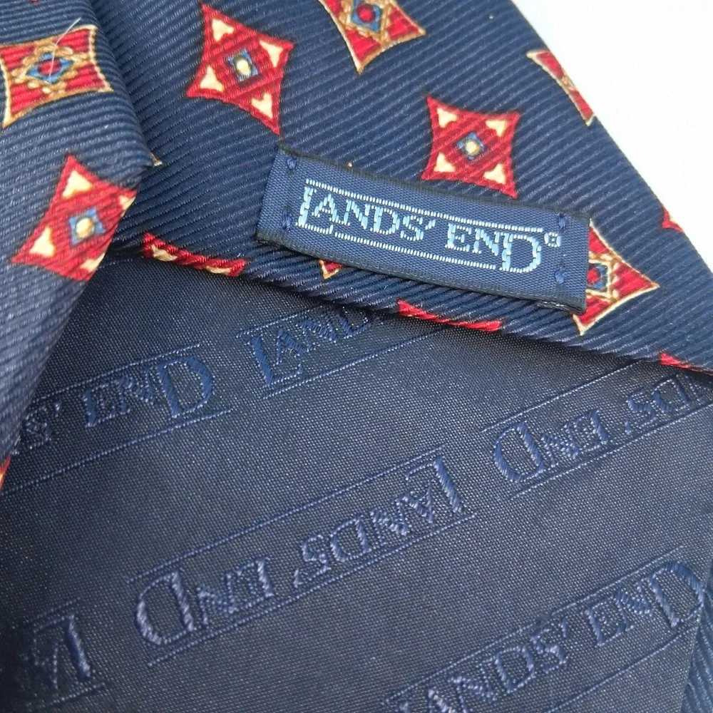 Lands End Necktie Mens OS Navy Blue Silk Geometric Medallion Handsewn USA 58439